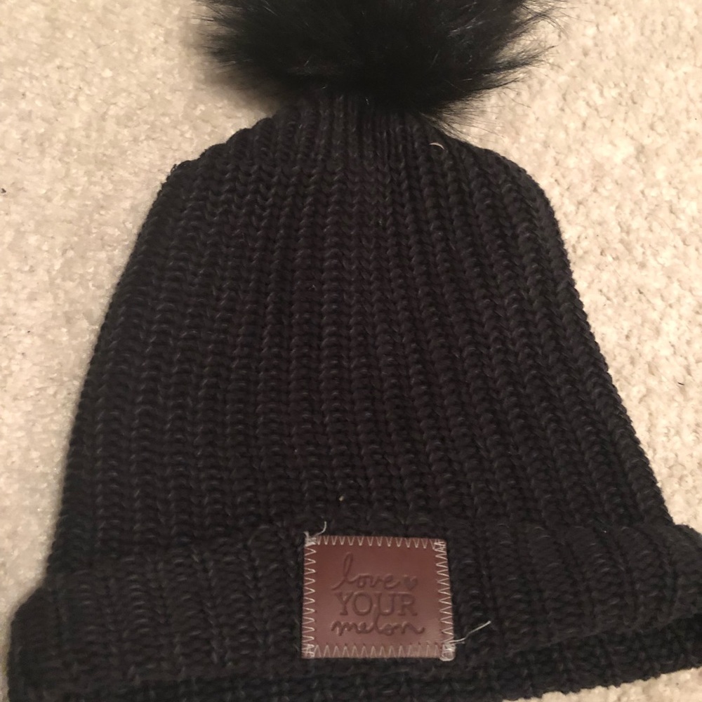 LYM Pom beanie